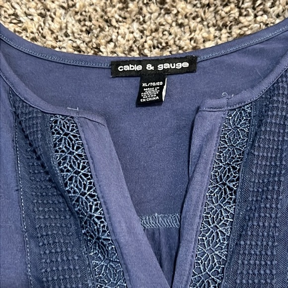 Pretty Blouse - Picture 2 of 2